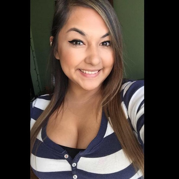 Meet your Posher, Stephanie - Picture 1 of 1